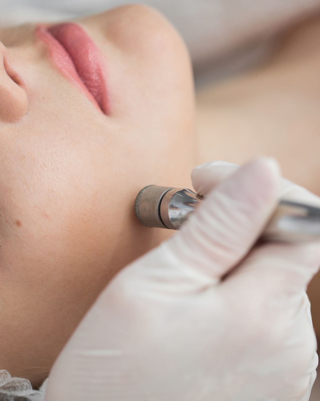 Revitalize your skin with Hydro Diamond + Cold Therapy. A powerful facial pairing hydration, exfoliation, and cooling therapy for refreshed, glowing skin. Deep renewal, cool calming glow